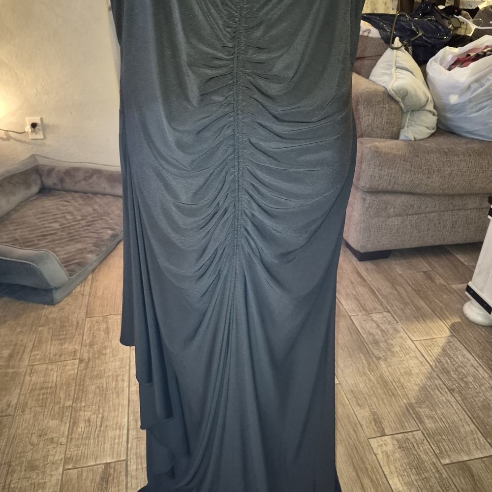 Black Sleeveless Cowl Neck Cocktail Gown - Picture 6 of 6